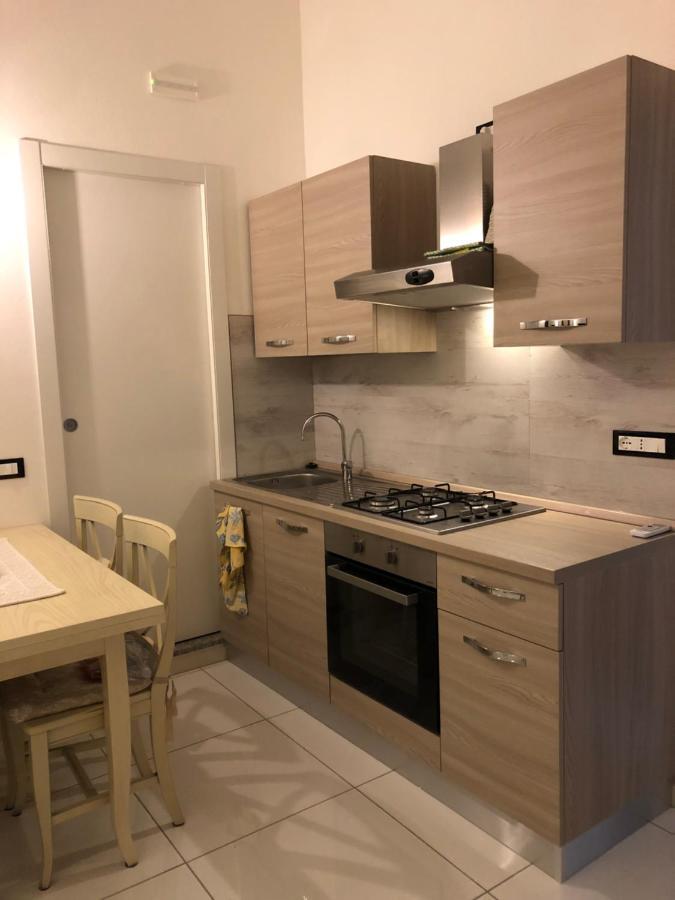 דירות טאולאדה Elegante Monolocale Al Centro Del Paese מראה חיצוני תמונה