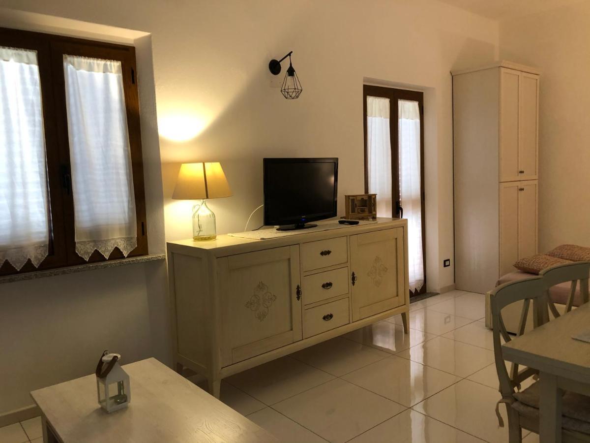 דירות טאולאדה Elegante Monolocale Al Centro Del Paese מראה חיצוני תמונה