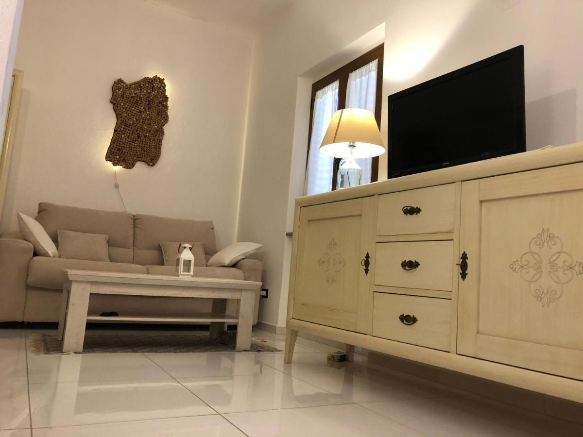 דירות טאולאדה Elegante Monolocale Al Centro Del Paese מראה חיצוני תמונה